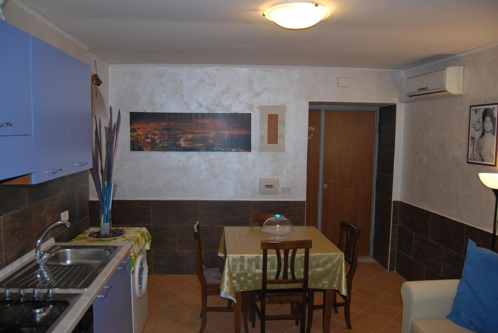 Holiday Home Grandelli Napoli Bagian luar foto